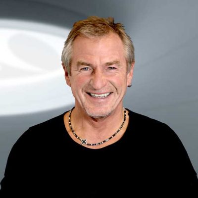 PB-Portraits-2019-0002-Dirk-smile-XS